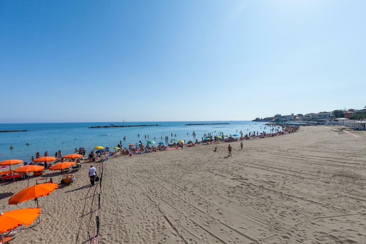 Titty Beach House Santa Marinella Exteriér fotografie